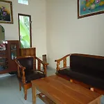 Kenari House